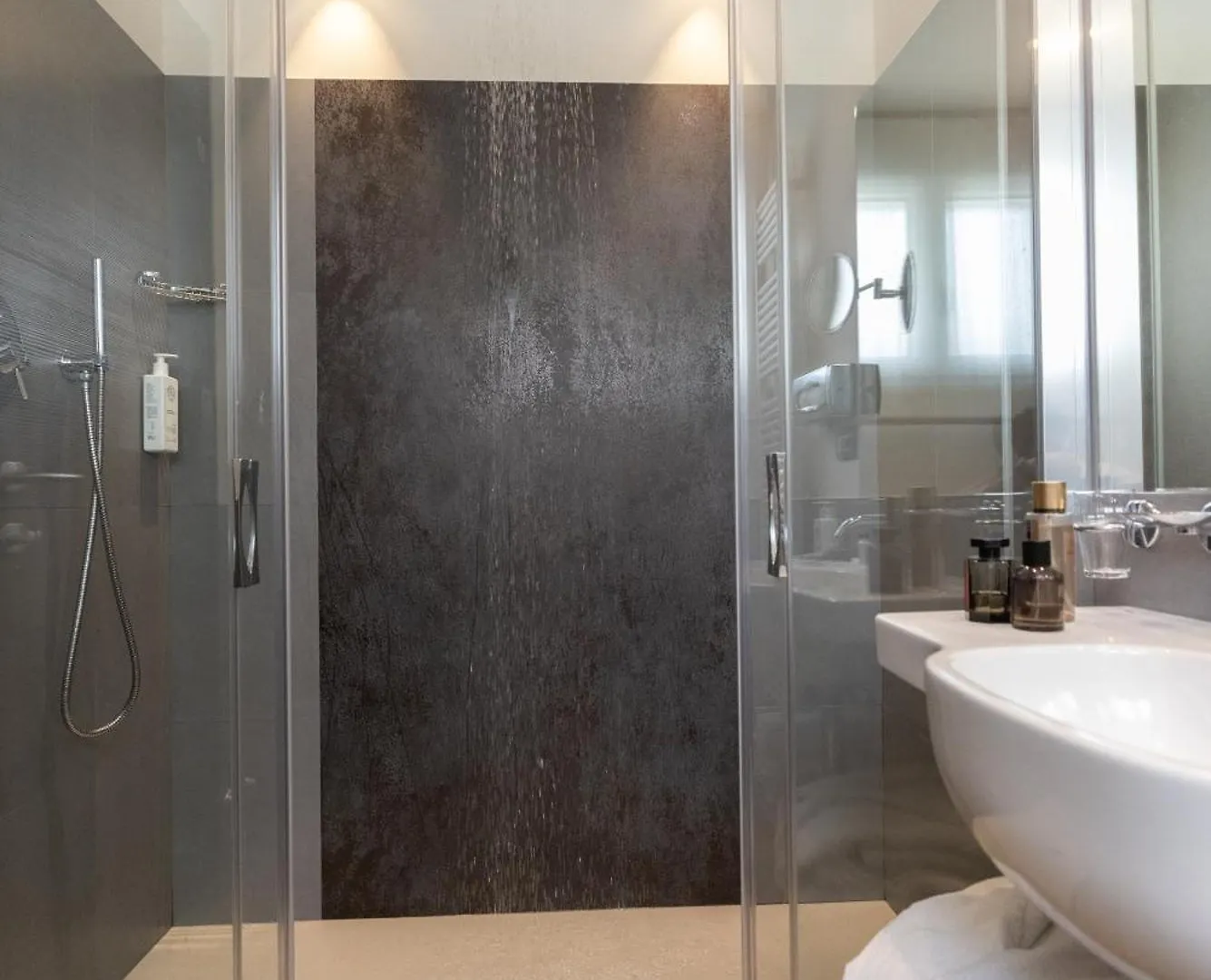 Hotel Dory Riccione 4*,