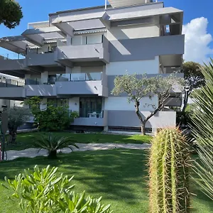 https://af-529-montani.riccione-hotels.org