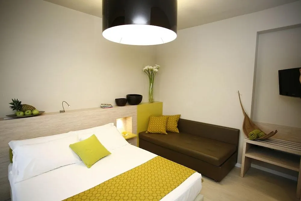 Hotel Dory Riccione 4*,
